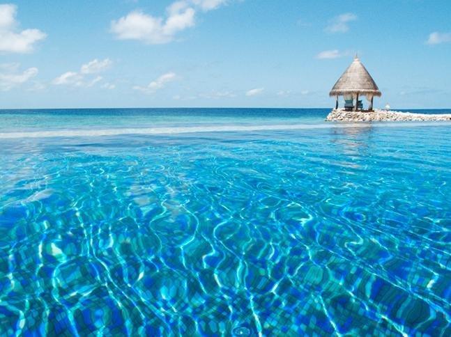Taj Coral Reef Resort and Spa, Maldives, slika 1